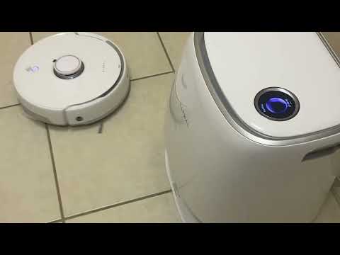 NARWAL Freo Mop Robot, 4-in-1 Robot Vacuum and Mop with Self Cleaning Station 1