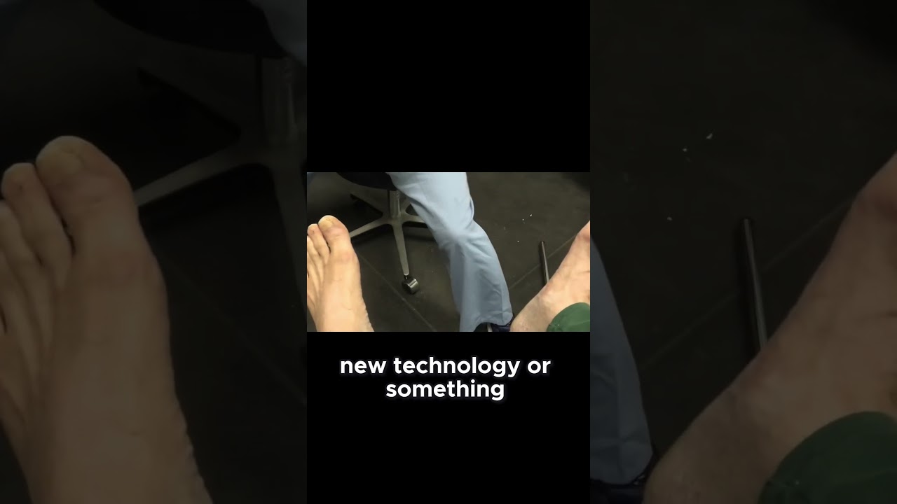 The Process of Nail Care Stripping Paint 1